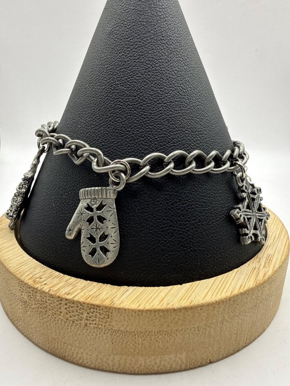 Vintage Silver Tone Winter Charm Bracelet Chunky Antiqued Snowflake Mitten